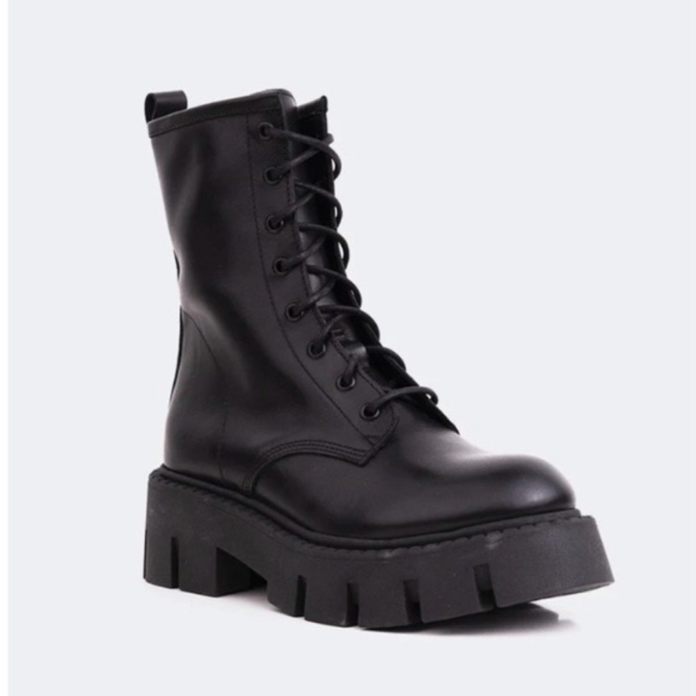 L’intervalle Sandon Combat Boots